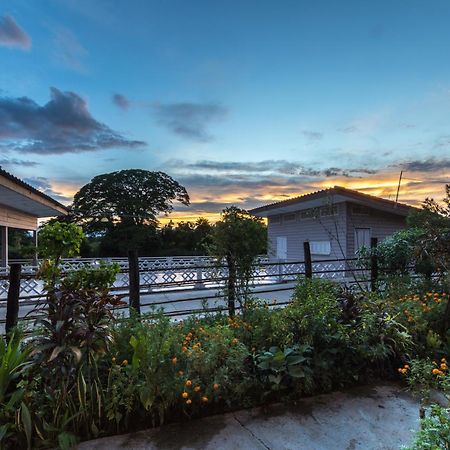 Baba Guesthouse Ban Dondét المظهر الخارجي الصورة